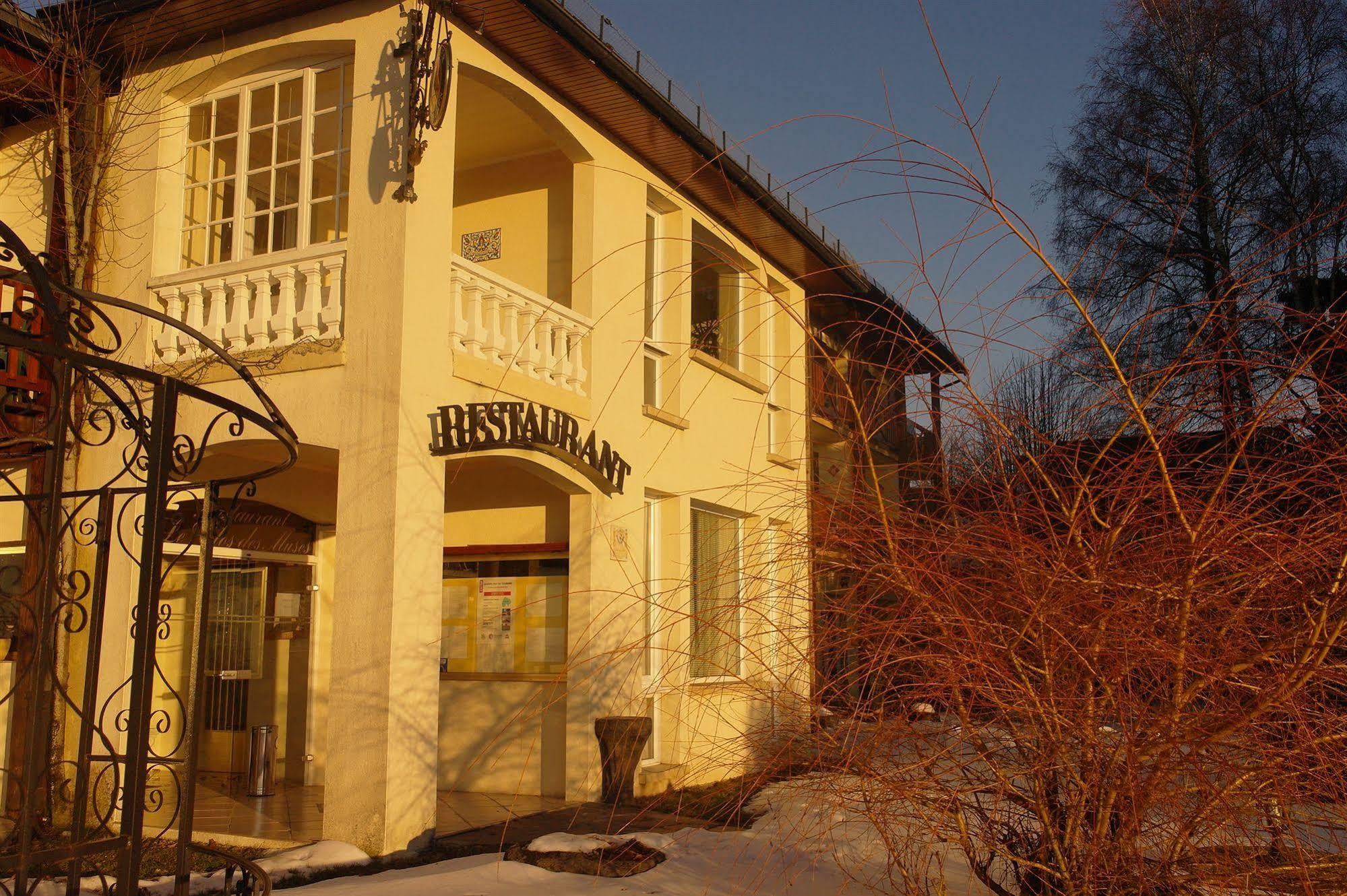 Hostellerie Saint Clement Vic-sur-Cere Exterior photo